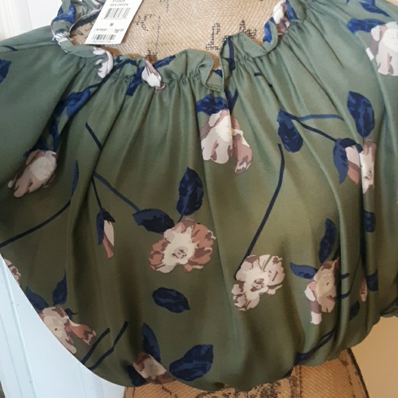 Blouse - Picture 8 of 8